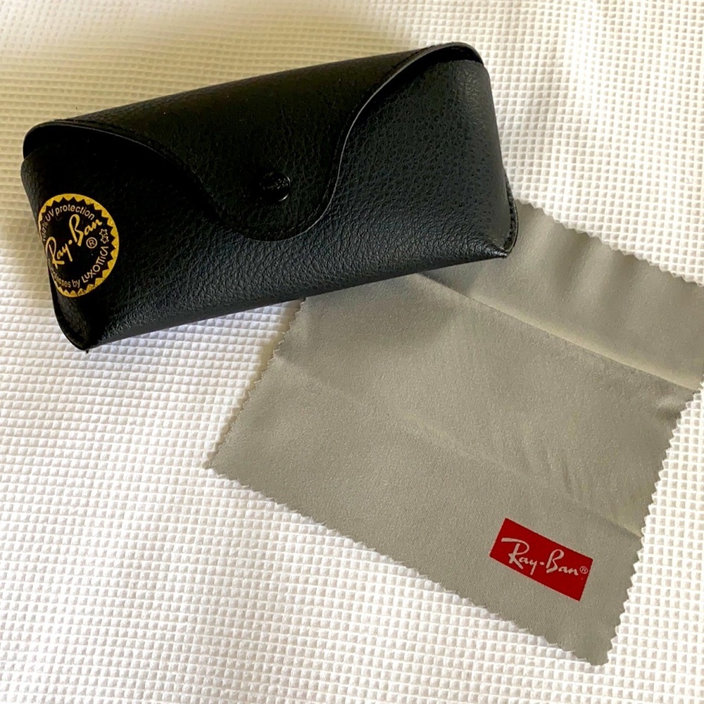 Ray Ban glasses black case